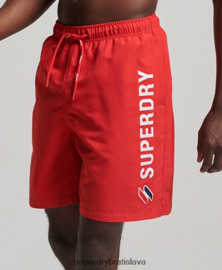 Superdry muži nášivka 19-palcové recyklované plavky 6B4ZTR422 oblečenie červená