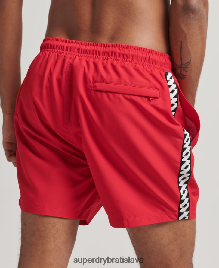 Superdry muži páskové 15-palcové recyklované plavkové šortky 6B4ZTR451 oblečenie červená