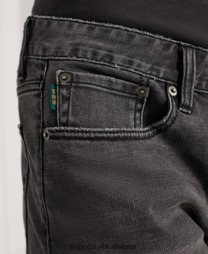 Superdry muži slim šortky 6B4ZTR369 oblečenie tmavošedý