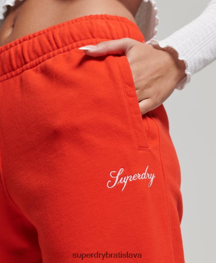 Superdry ženy dedičstvo priateľ vyšívané joggers 6B4ZTR3920 oblečenie červená