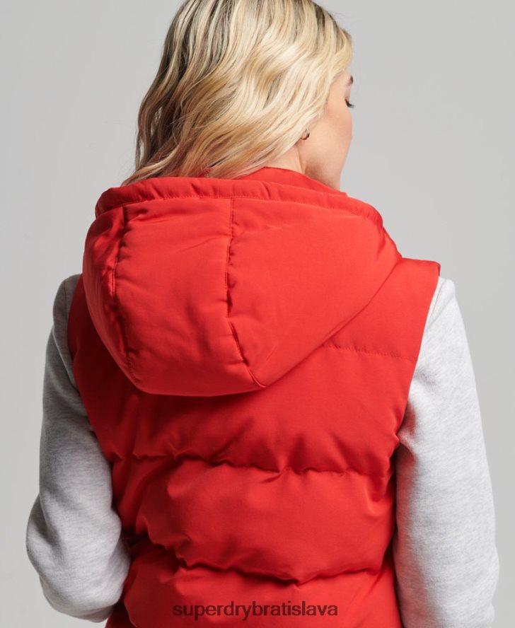 Superdry ženy Everest puffer vesta s kapucňou 6B4ZTR5600 oblečenie červená