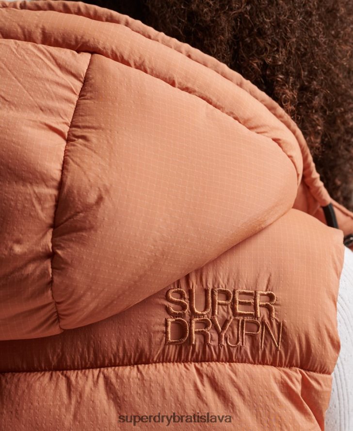 Superdry ženy dotyková krátka vystužená vesta 6B4ZTR3580 oblečenie oranžová