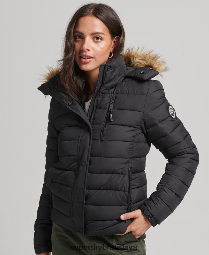 Superdry ženy krátka puffer bunda s kapucňou z umelej kožušiny 6B4ZTR3630 oblečenie čierna