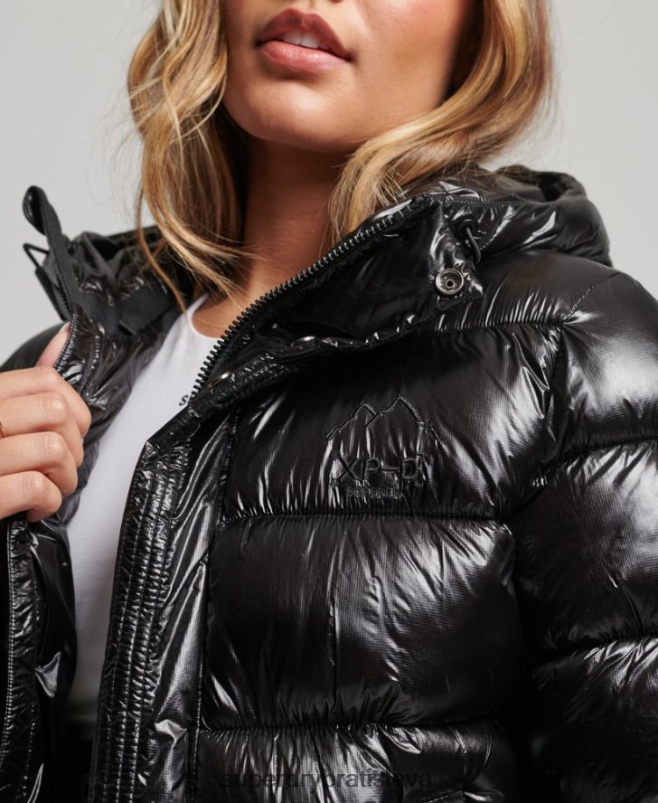 Superdry ženy lesklá športová bunda s kapucňou 6B4ZTR3634 oblečenie čierna