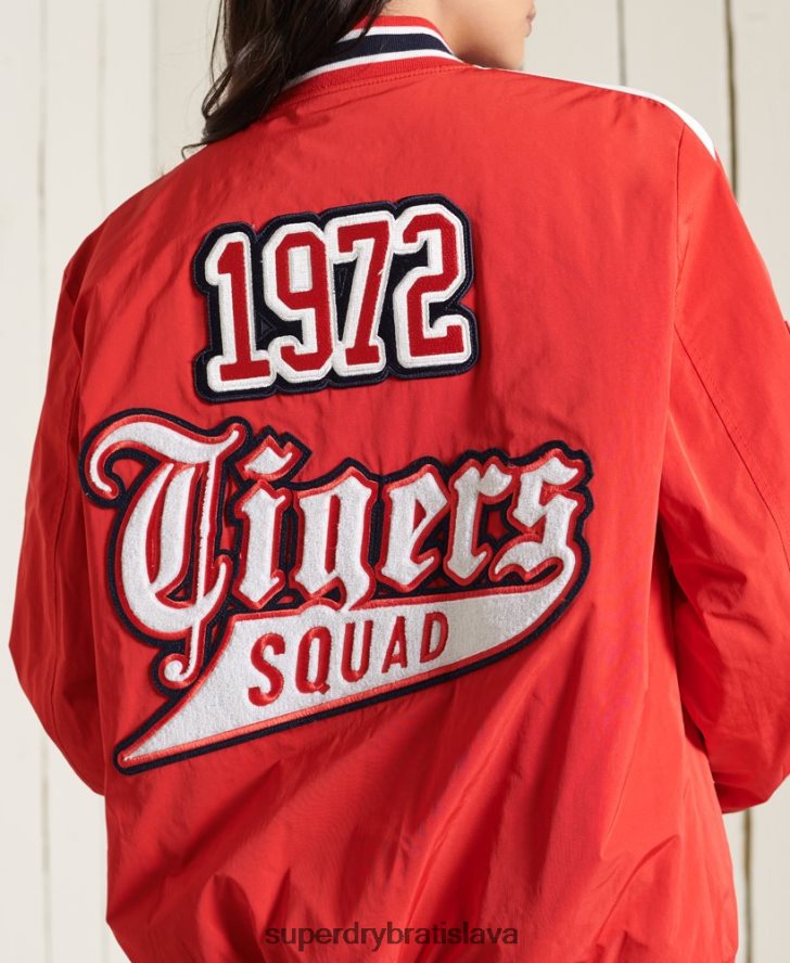 Superdry ženy oversized vysokoškolský bomber 6B4ZTR3842 oblečenie červená
