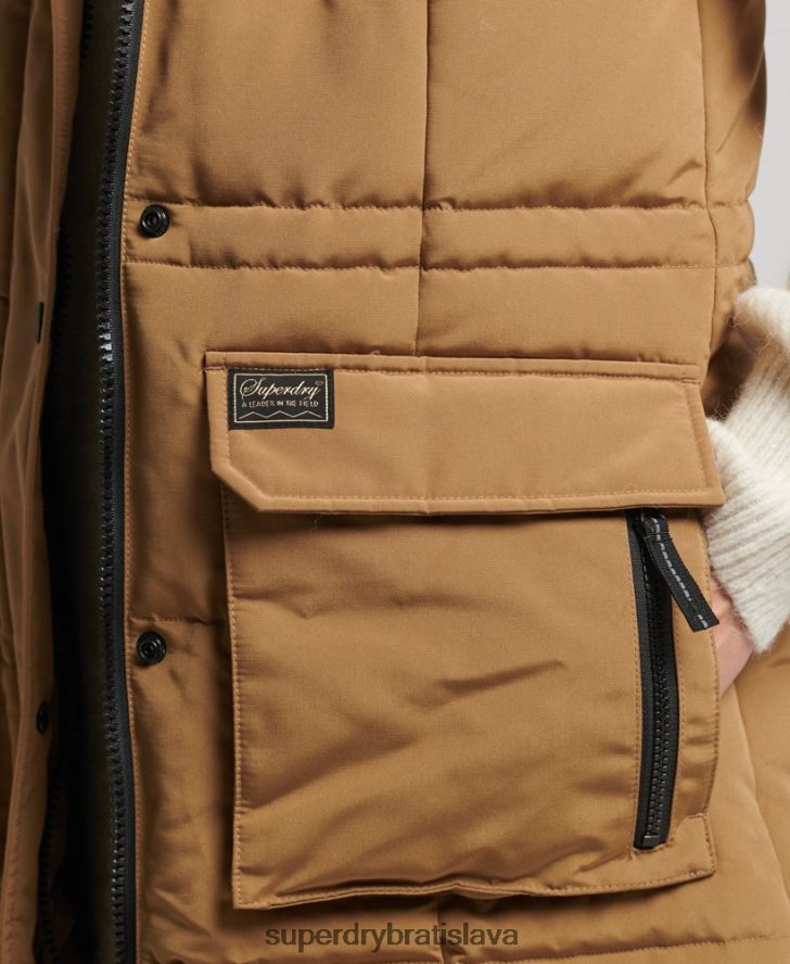 Superdry ženy puffer vesta s kapucňou z umelej kožušiny 6B4ZTR3572 oblečenie hnedá