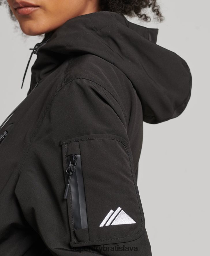 Superdry ženy ultimátna sd vetrovka s kapucňou 6B4ZTR3742 oblečenie čierna