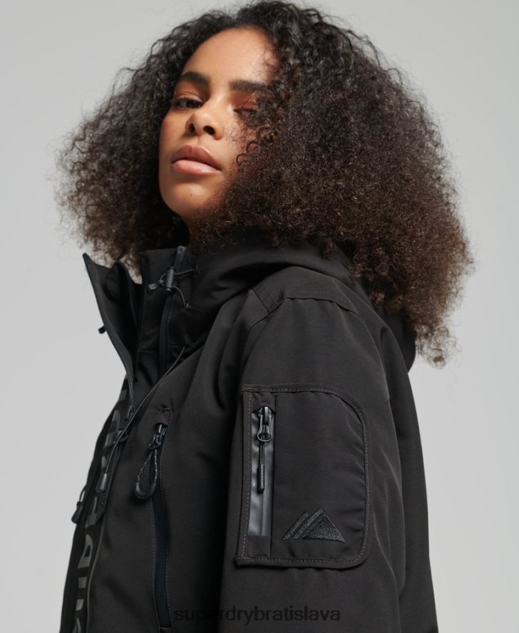 Superdry ženy ultimátna sd vetrovka s kapucňou 6B4ZTR3806 oblečenie čierna