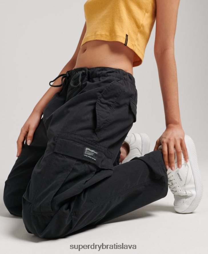 Superdry ženy padákové nohavičky z organickej bavlny 6B4ZTR2608 oblečenie čierna