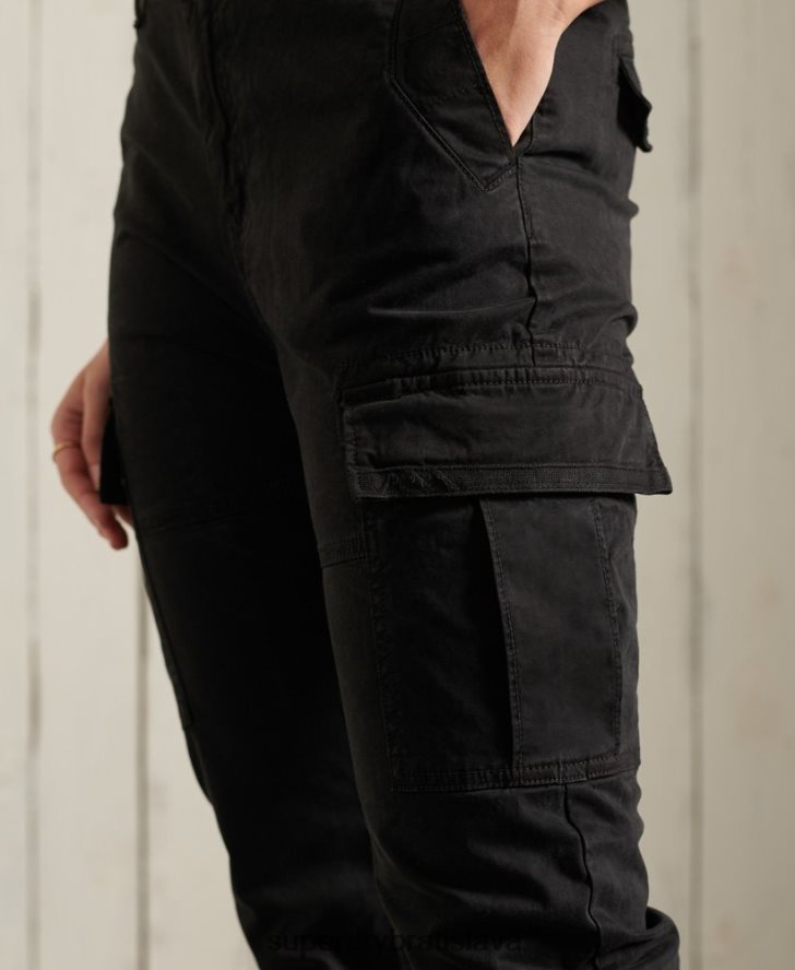 Superdry ženy slim cargo nohavice 6B4ZTR2606 oblečenie čierna