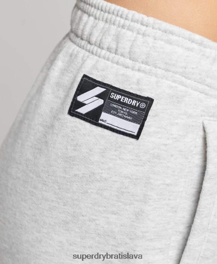 Superdry ženy chlapčenské šortky s poltónovým logom 6B4ZTR3165 oblečenie sivá