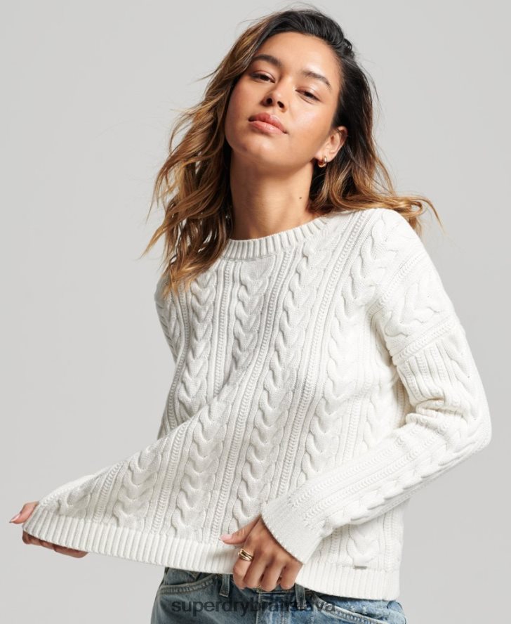 Superdry ženy poklesnuté rameno kábel pletený crew neck jumper 6B4ZTR3959 oblečenie biely
