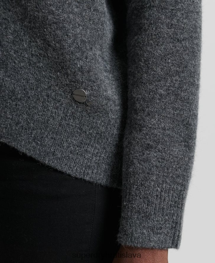 Superdry ženy štúdiový pletený sveter s véčkovým výstrihom 6B4ZTR3992 oblečenie tmavošedý